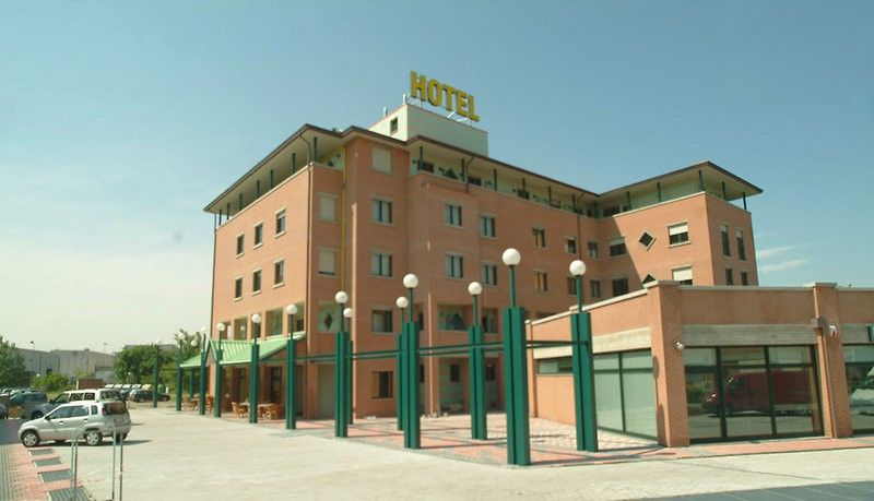 Leonardo Hotel Parma Exterior foto