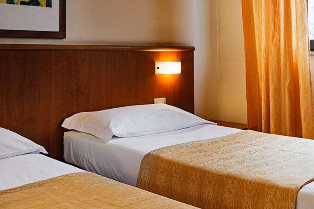 Leonardo Hotel Parma Quarto foto